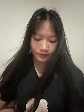 Snapshot of Suni-ii chatting on April 13, 2:00 pm Suni-ii online show from April 13, 2:00 pm