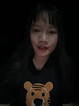 Snapshot of Suni-ii chatting on May 6, 12:10 pm Suni-ii online show from May 6, 12:10 pm