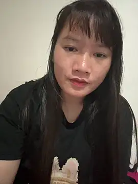 Snapshot of Suni-ii chatting on May 9, 11:59 am Suni-ii online show from May 9, 11:59 am