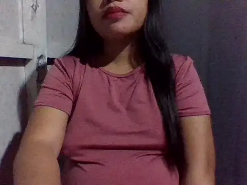 Snapshot of sweetprinces08 chatting on April 18, 2:43 pm sweetprinces08 online show from April 18, 2:43 pm