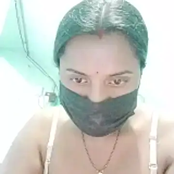 Snapshot of debpriyasen92 chatting on February 5, 10:31 am debpriyasen92 online show from February 5, 10:31 am