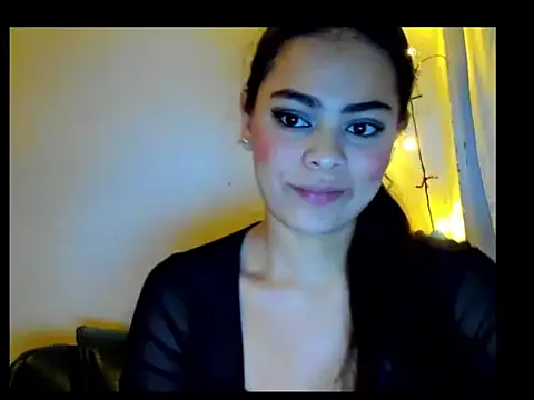 Snapshot of Antonella_Gomez22 chatting on January 11, 6:18 am Antonella Gomez22 online show from January 11, 6:18 am