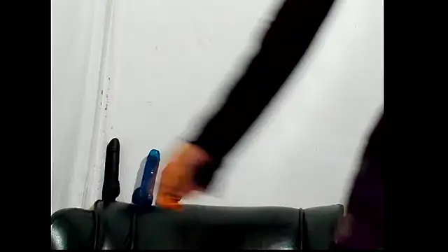 Snapshot of Antonella_Gomez22 chatting on February 3, 2:53 am Antonella Gomez22 online show from February 3, 2:53 am