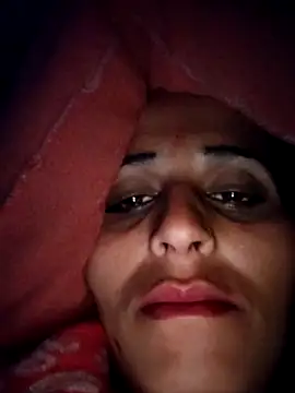 Bhavna8080 online show from February 3, 4:43 am