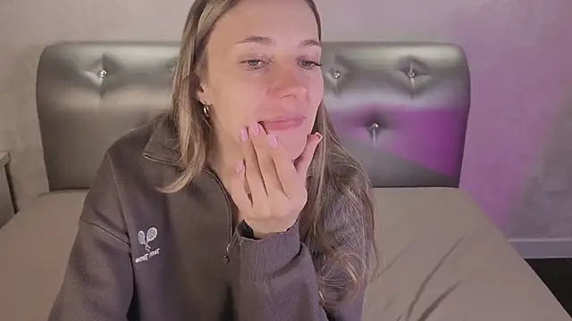 Snapshot of Ava_Ridge chatting on January 17, 9:03 am Ava Ridge online show from January 17, 9:03 am