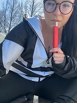 InkedCurly L online show from April 8, 8:14 am