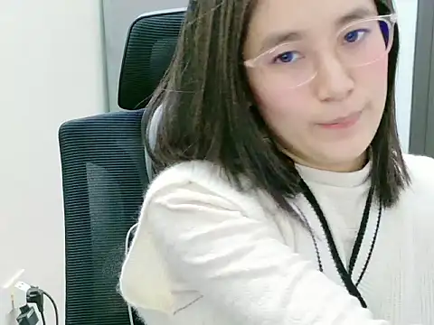 Shulee- online show from January 15, 3:33 am