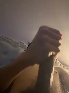 DeliciouslyDevious05 online show from February 7, 9:35 am