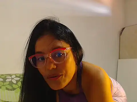 Elizabeth manzon online show from June 1, 7:48 pm