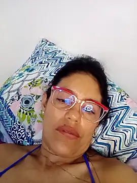 Elizabeth manzon online show from June 11, 6:22 am