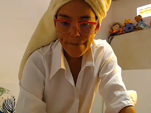 Elizabeth manzon online show from July 16, 7:53 pm