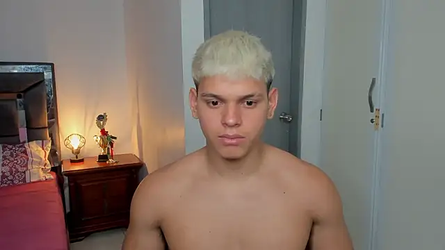 stefan leenox online show from February 27, 8:20 pm