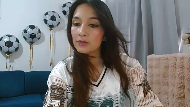 Almaglow  online show from July 3, 4:13 pm