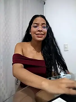 KATALINA SANTANA  online show from February 7, 12:25 am