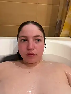 AlexaYvonne online show from March 23, 8:29 am