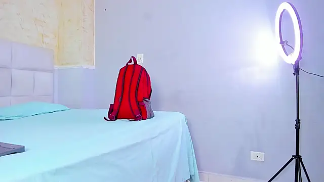 Snapshot of TyagoRoberts_ chatting on January 13, 3:01 am TyagoRoberts online show from January 13, 3:01 am