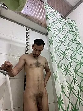 Snapshot of TyagoRoberts_ chatting on January 17, 6:44 pm TyagoRoberts online show from January 17, 6:44 pm