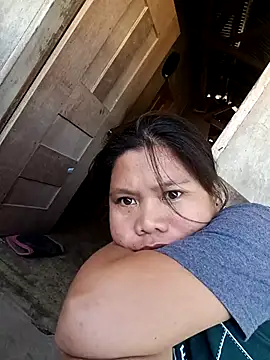 Snapshot of Hannah_4u chatting on February 17, 4:42 am Hannah 4u online show from February 17, 4:42 am