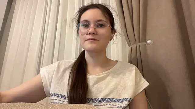 Snapshot of LanaLive chatting on January 17, 1:05 pm LanaLive online show from January 17, 1:05 pm