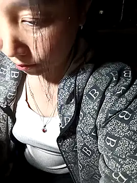 Snapshot of vesla-2k chatting on March 6, 1:57 am vesla-2k online show from March 6, 1:57 am