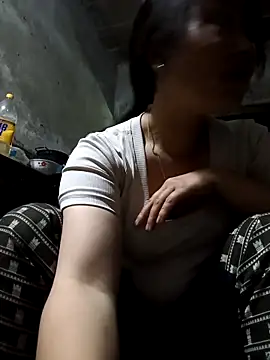 Snapshot of vesla-2k chatting on March 27, 11:10 am vesla-2k online show from March 27, 11:10 am