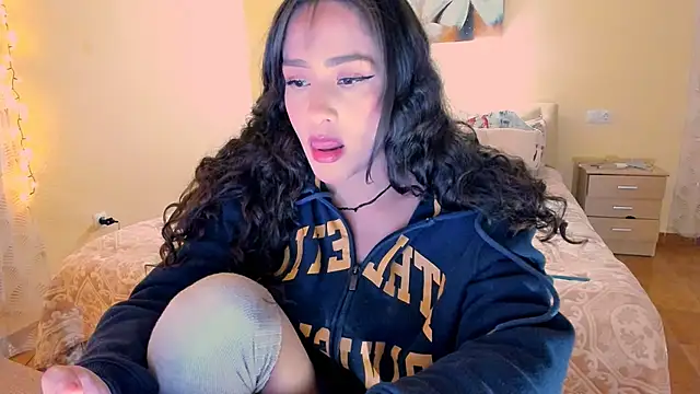 juliiaroberts online show from March 29, 11:16 pm