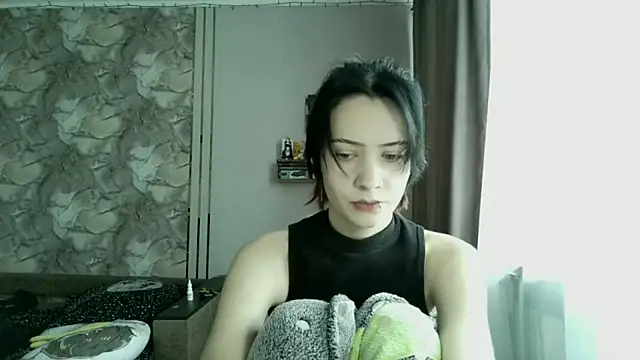 LxayBloom online show from February 4, 6:52 am