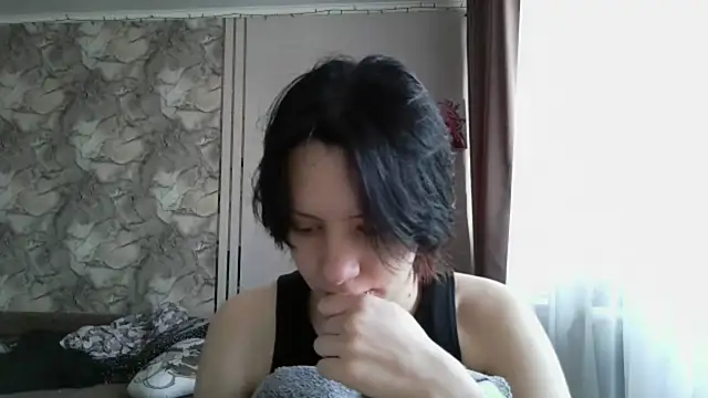 Snapshot of LxayBloom chatting on February 11, 5:34 am LxayBloom online show from February 11, 5:34 am