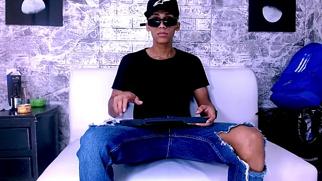 Snapshot of Harin_Prize chatting on March 27, 2:28 pm Harin Prize online show from March 27, 2:28 pm