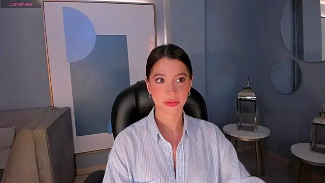 GiannaWatson online show from June 10, 8:08 pm