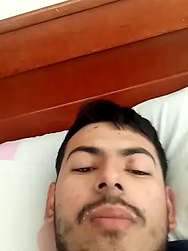 Snapshot of Mateotubbe chatting on March 18, 2:31 pm Mateotubbe online show from March 18, 2:31 pm