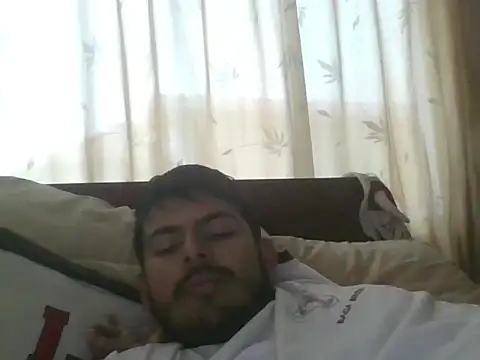Snapshot of Mateotubbe chatting on April 5, 7:55 pm Mateotubbe online show from April 5, 7:55 pm