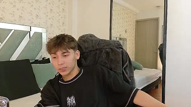 Liam Noxx online show from January 13, 6:35 pm