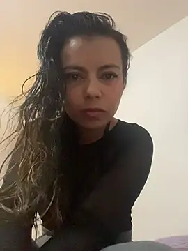 cinthia2011 online show from February 24, 5:22 pm