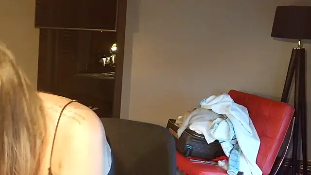 ScottishIvy online show from February 1, 4:27 pm