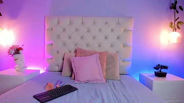 Lizz Collins online show from January 18, 8:01 pm