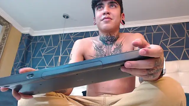 MarkOlsenn online show from January 17, 8:01 pm