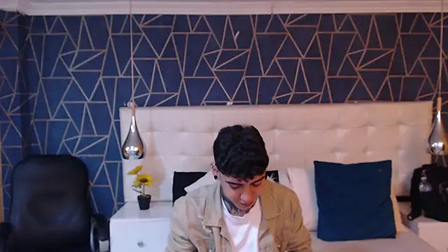 MarkOlsenn online show from February 1, 7:12 pm