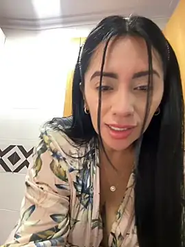 nataliia queen  online show from May 24, 5:40 pm