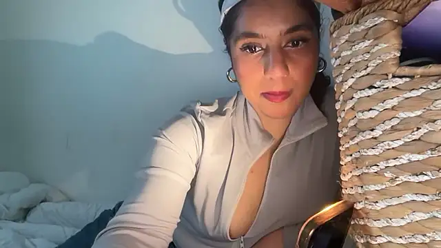 fayfay21xh online show from January 18, 4:33 pm