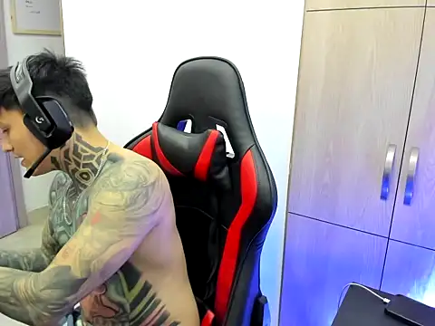 Chrissblack online show from January 6, 11:40 pm