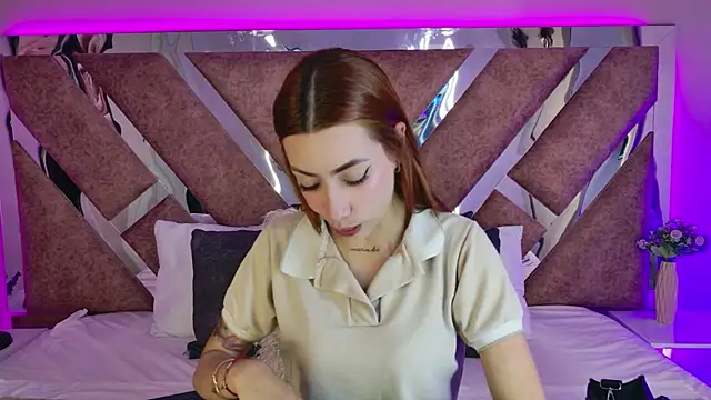 LolaGray   online show from July 28, 7:39 pm