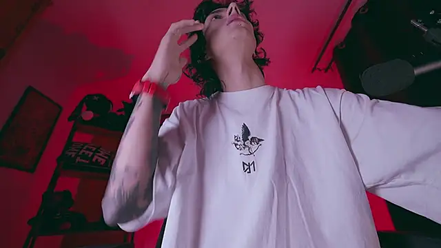 Olliver   y online show from January 6, 2:48 am