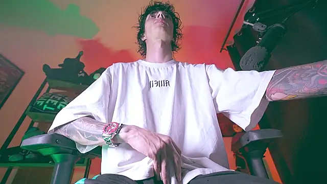 Olliver   y online show from July 9, 1:31 am