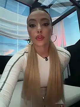 Snapshot of Ginevrafedez chatting on June 14, 11:18 pm Ginevrafedez online show from June 14, 11:18 pm