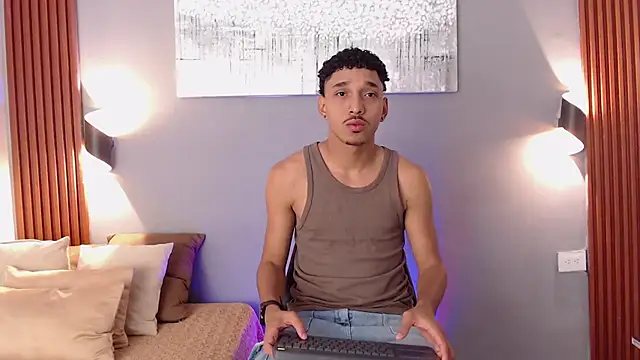 Julian Dark  online show from February 11, 4:06 am