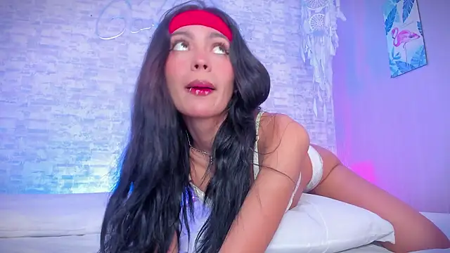 ayla lux online show from February 15, 6:32 am