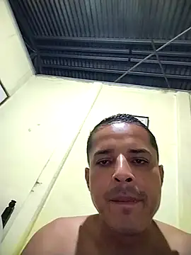 Snapshot of Gracho_25 chatting on January 7, 6:16 am Gracho 25 online show from January 7, 6:16 am