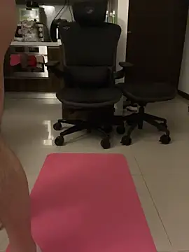 W0Ijn online show from March 27, 5:01 pm