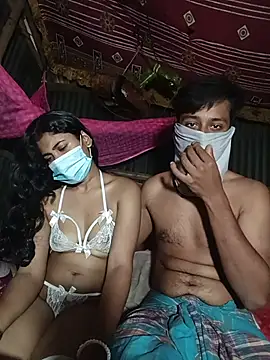 Snapshot of queenneha69 chatting on March 6, 10:12 am queenneha69 online show from March 6, 10:12 am